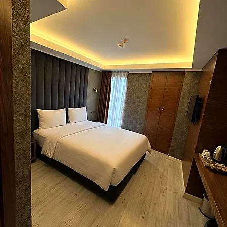 Sultan Hotel 3*